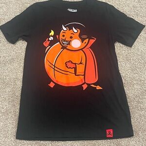 Johnny Cupcakes Devil RARE men’s Medium T-shirt, Was gently worn.